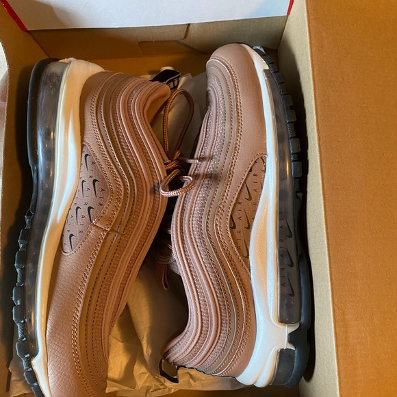 W Air Max 97 Lx size 9 - Picture 4 of 7